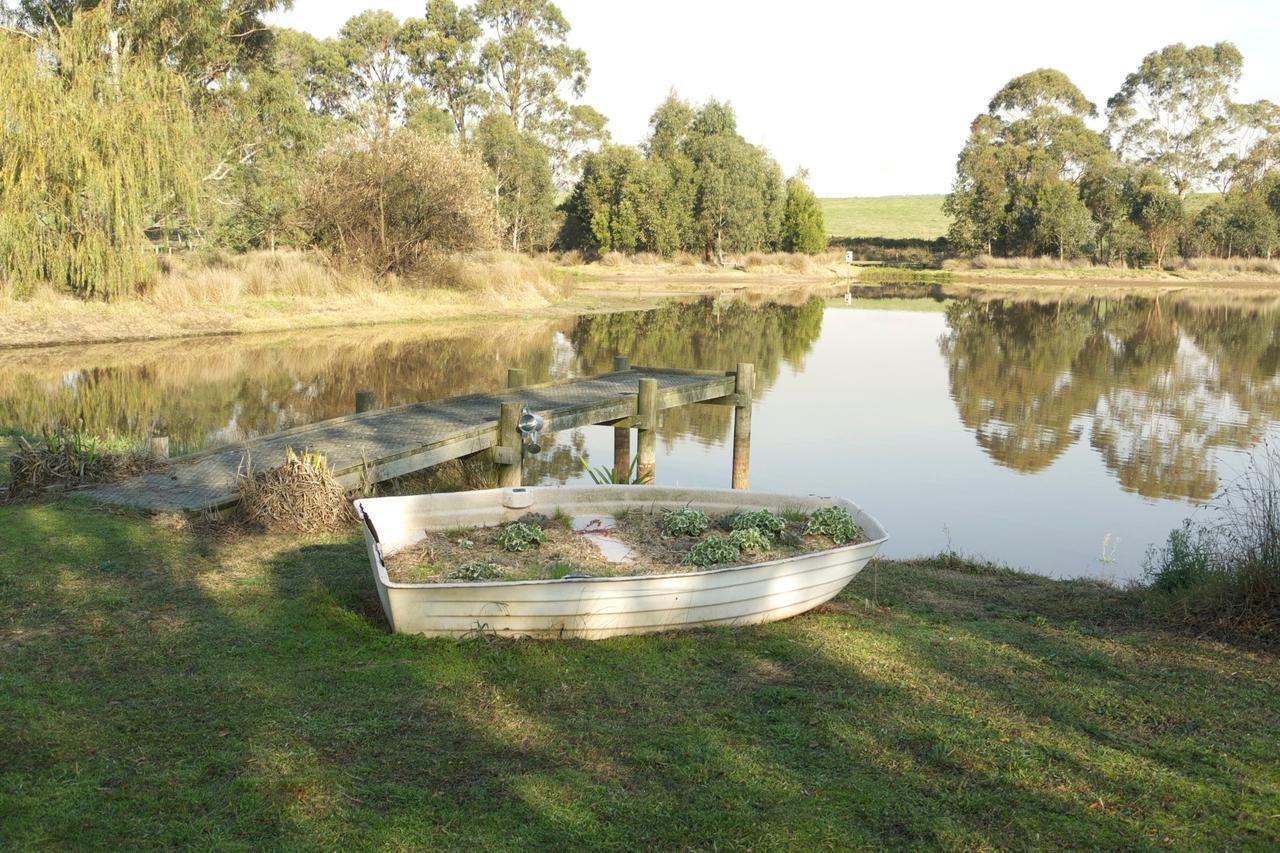 Little Lake Cottage Nyora Luaran gambar