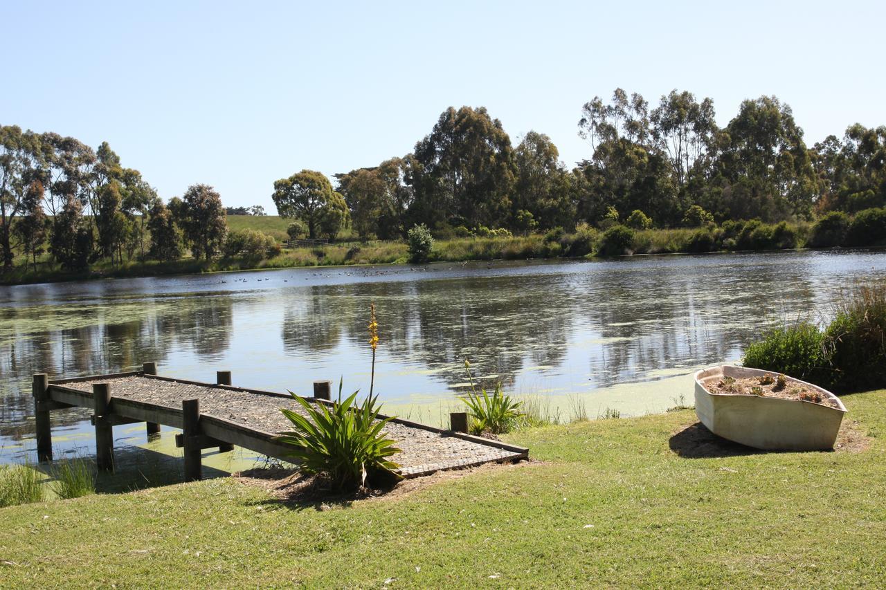 Little Lake Cottage Nyora Luaran gambar
