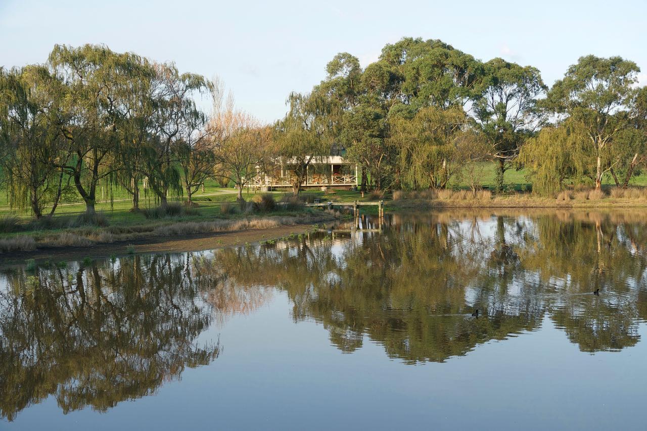 Little Lake Cottage Nyora Luaran gambar